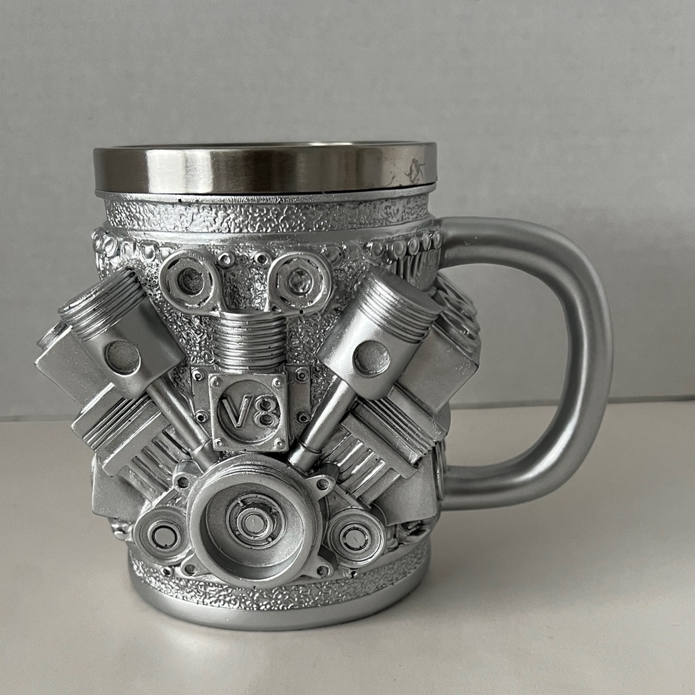 NWOT Silver-Tone 3-D V8 Sculpted Engine Design Mug